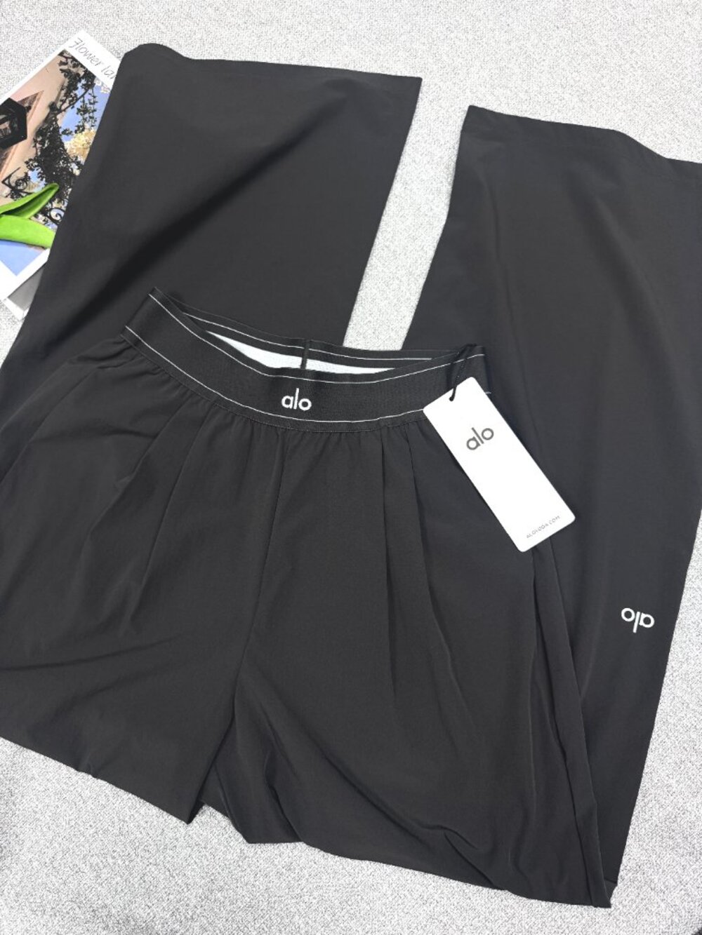 Dark Grey💕ALO Yoga Wide Leg Suit Up Trouse, Regular 30“ - Picture 2 of 7
